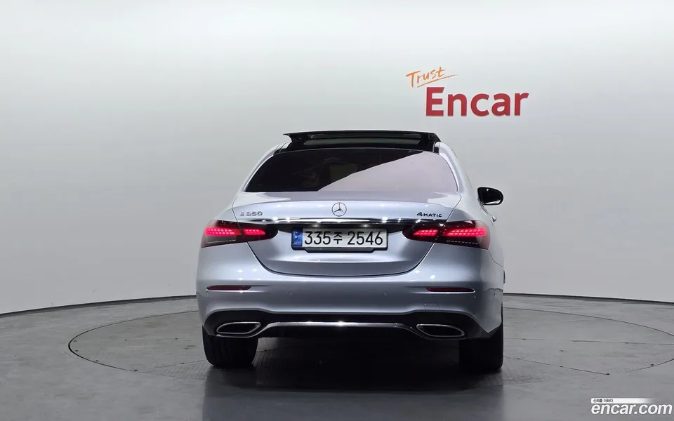 Mercedes-Benz E-Class E350 4MATIC AMG Line 2022 — миниатюра 4