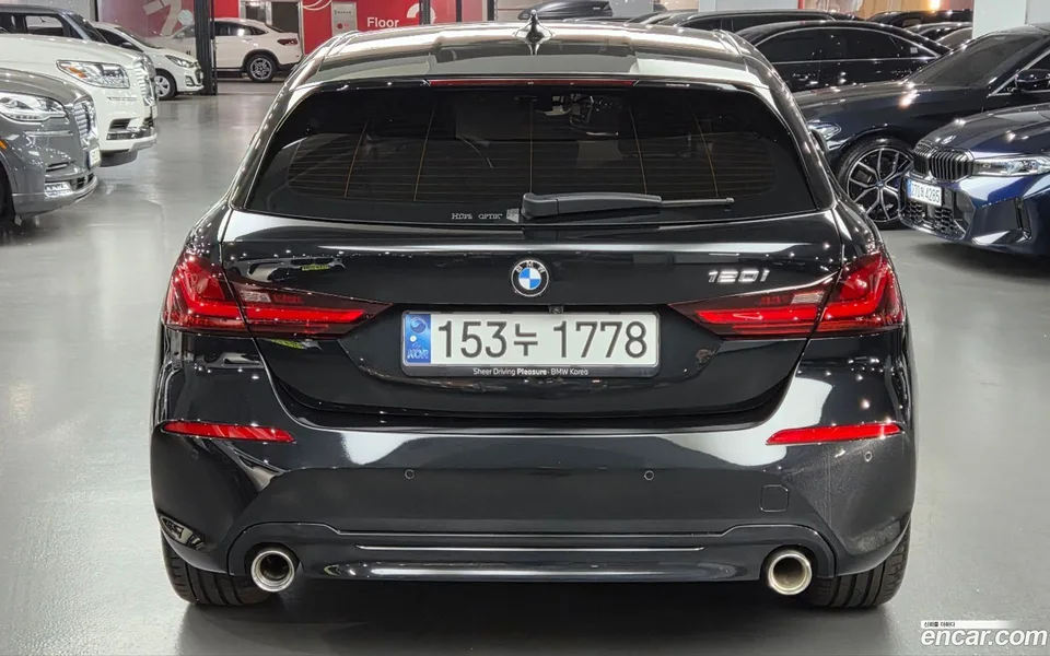 BMW 1 Series 120i 2024 — миниатюра 4