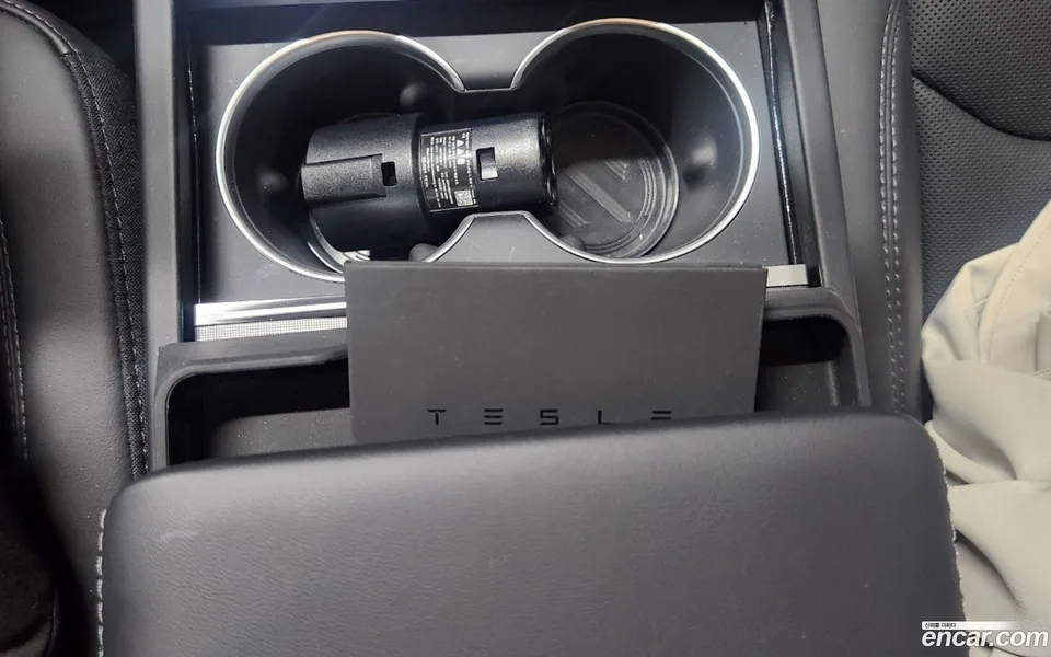 Tesla Model 3 RWD 2026 — миниатюра 3