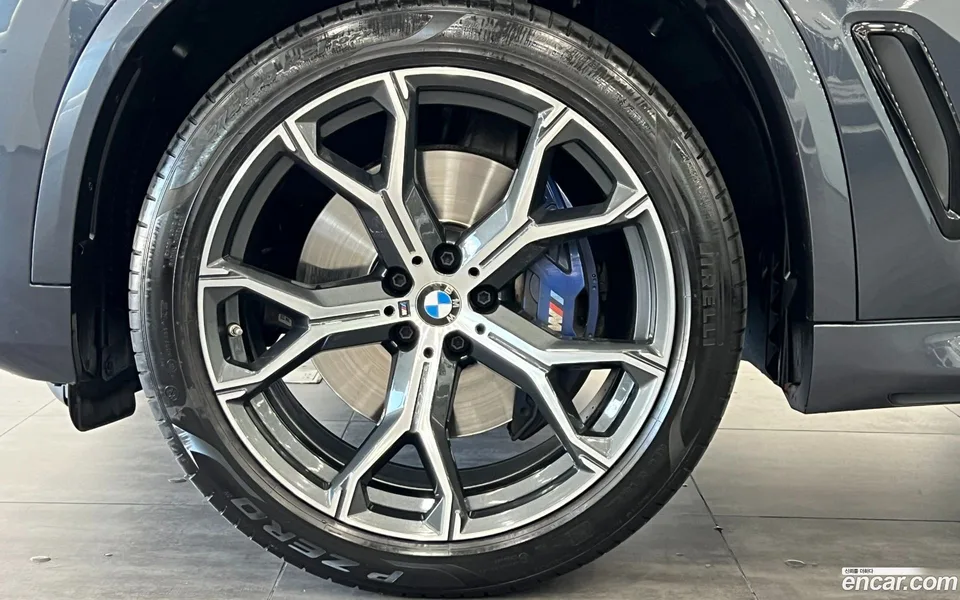 BMW X5 xDrive 40i M 2022 — миниатюра 5