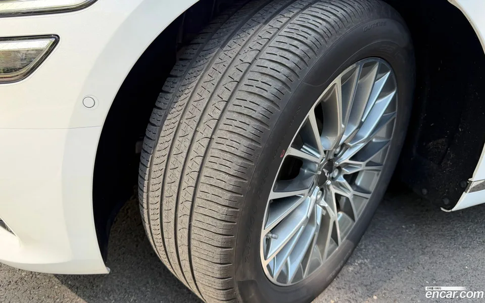 Genesis G80 2.5 AWD 2023 — миниатюра 5