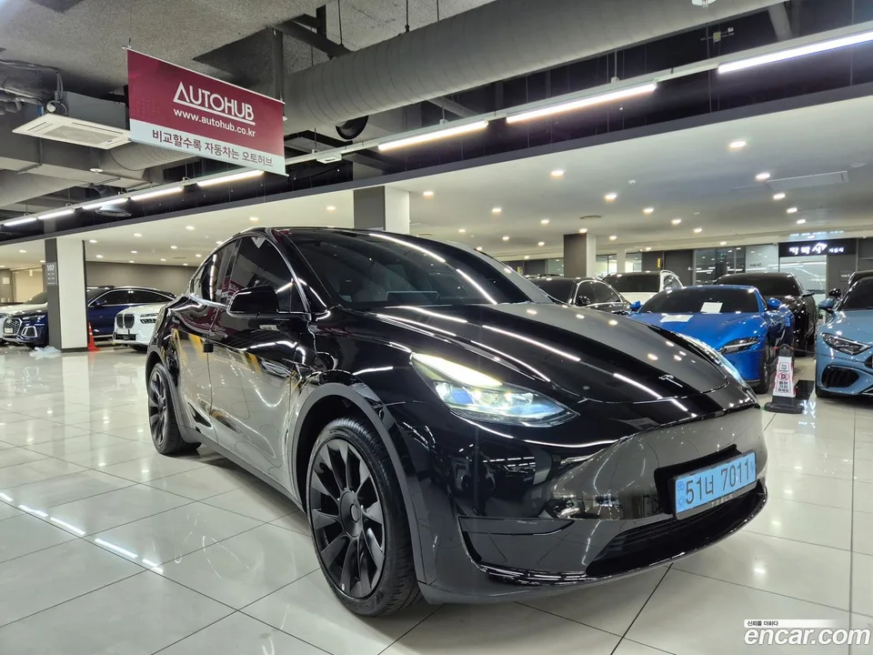 Tesla Model Y RWD 2023 — миниатюра 3