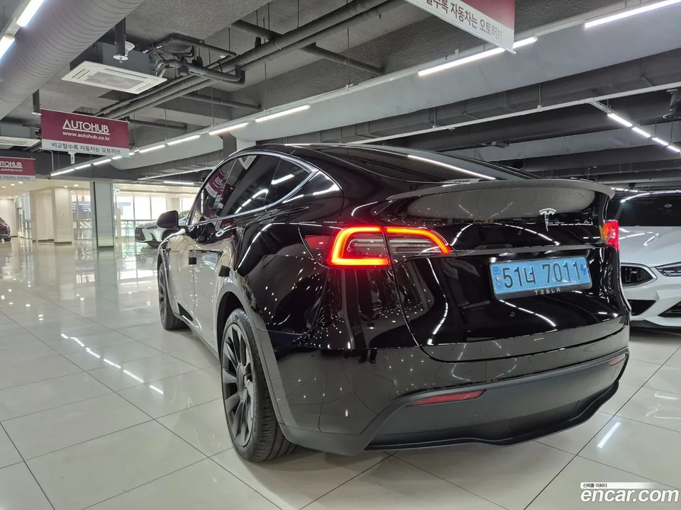 Tesla Model Y RWD 2023 — миниатюра 4