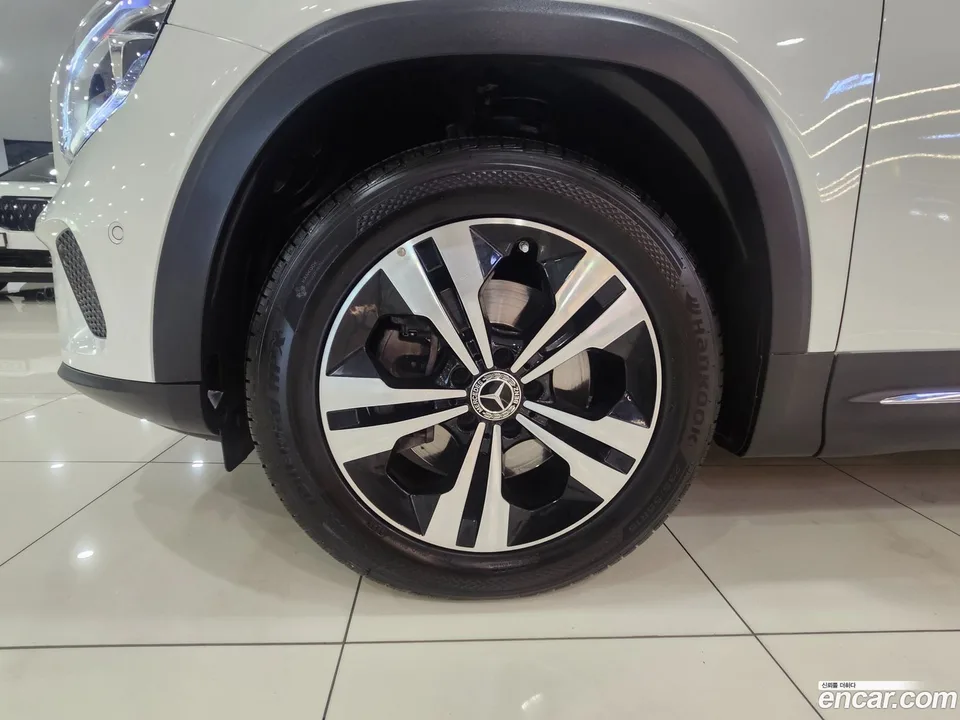 Mercedes-Benz GLB-Class GLB200 d 2022 — миниатюра 2