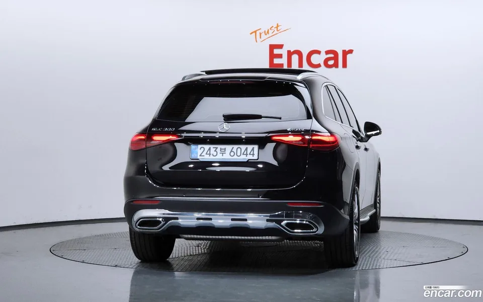 Mercedes-Benz GLC-Class GLC300 4MATIC 2025 — миниатюра 4