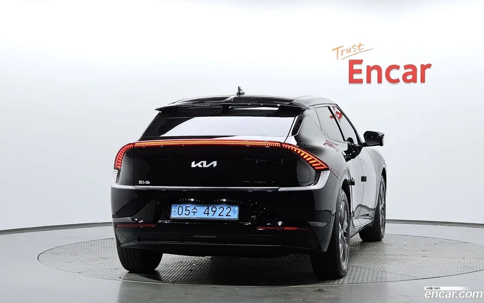 Kia EV6 2023 — миниатюра 4