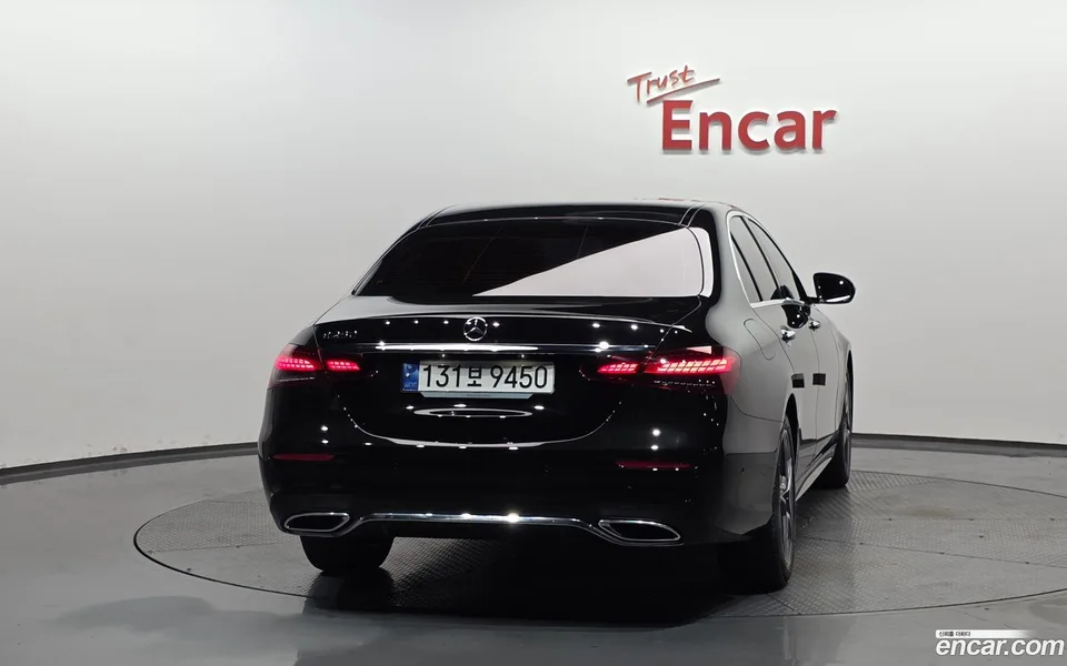 Mercedes-Benz E-Class E250 AMG Line 2023 — миниатюра 4