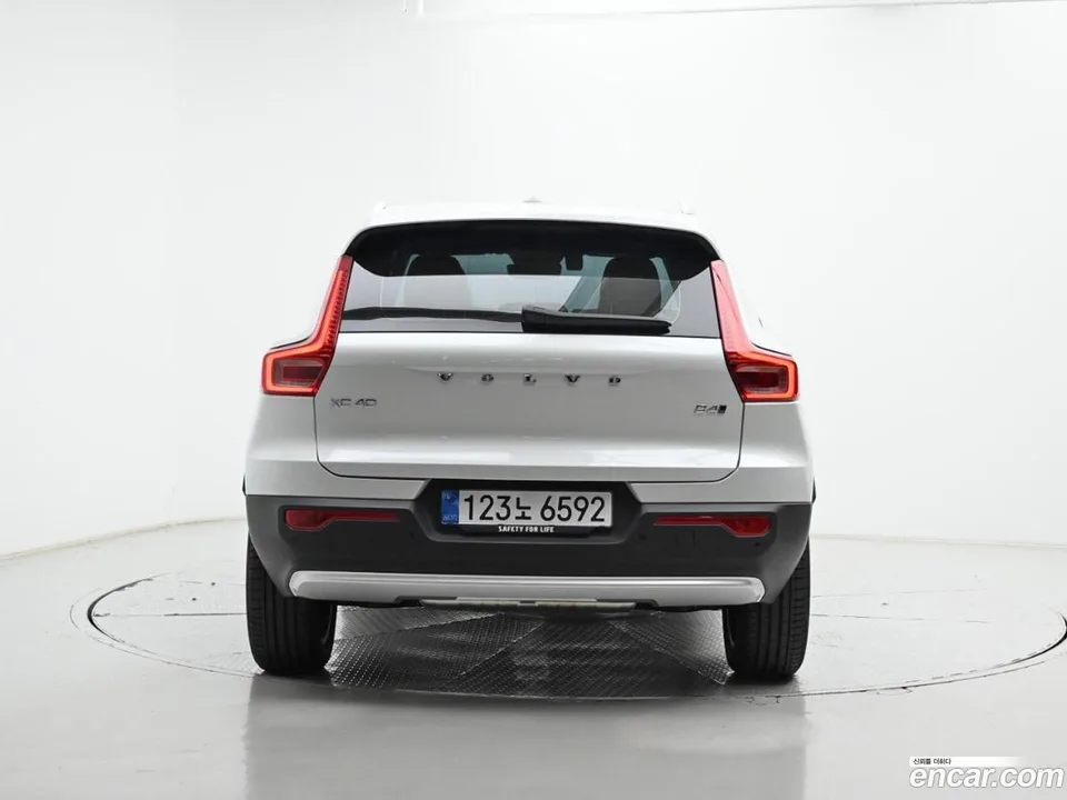 Volvo XC40 B4 2026 — миниатюра 4
