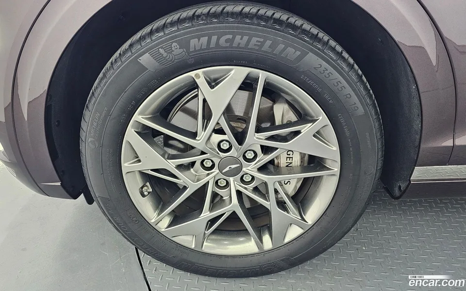 Genesis GV70 2.5T 2WD 2023 — миниатюра 2