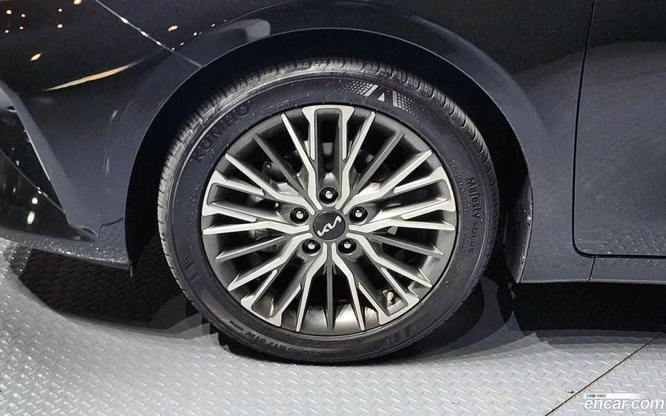 Kia K3 1.6 2023 — миниатюра 5
