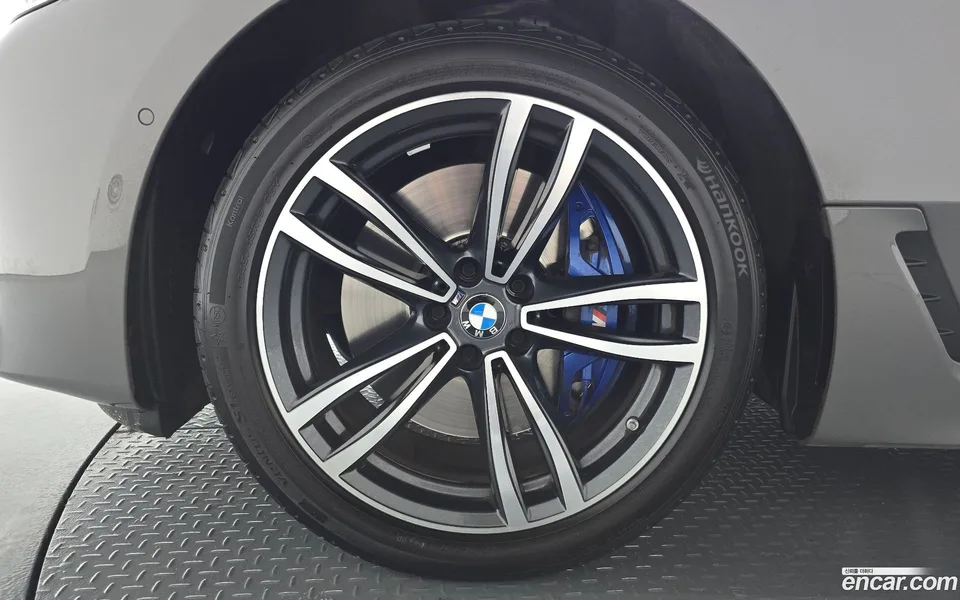 BMW 6 Series GT 620d M 2022 — миниатюра 5