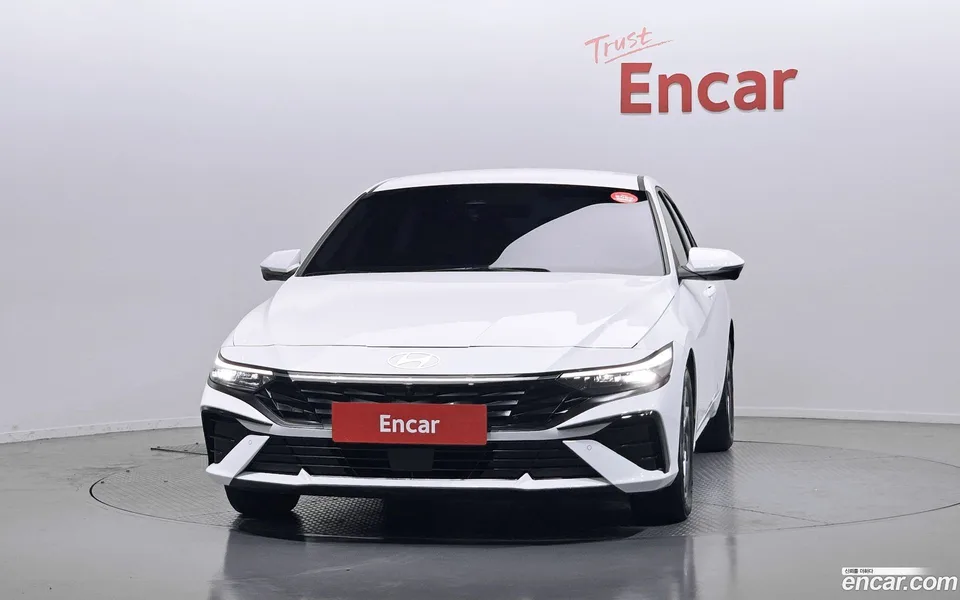 Hyundai Avante CN7 Hybrid 2024 — миниатюра 3
