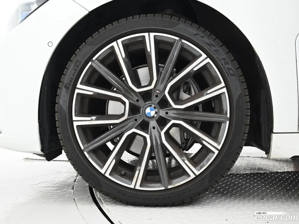 BMW 7 Series 740i M 2022 — миниатюра 2