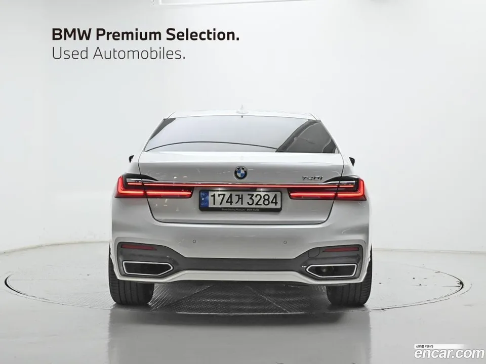 BMW 7 Series 740i M 2022 — миниатюра 4