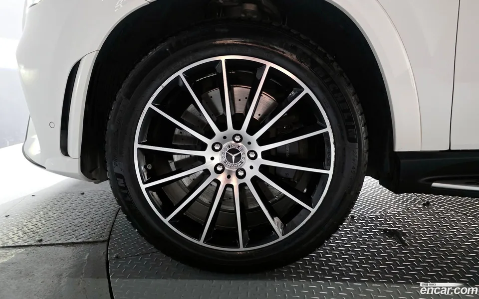 Mercedes-Benz GLE-Class GLE400d 4MATIC 2022 — миниатюра 2
