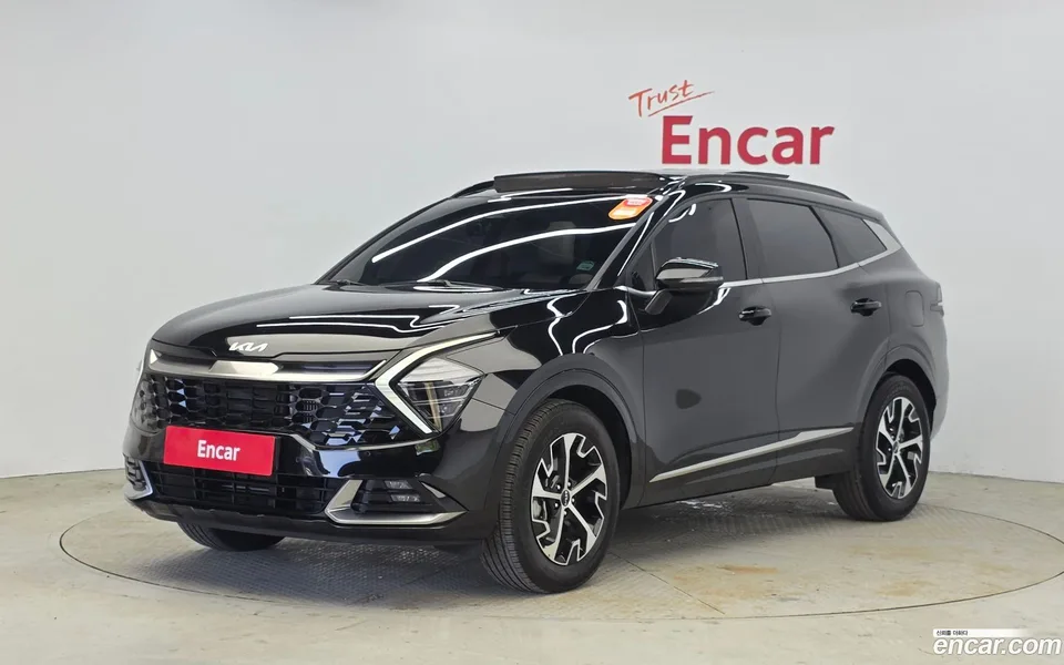 Kia Sportage Hybrid 2WD 2022 — фото 1, купить с доставкой в Москву