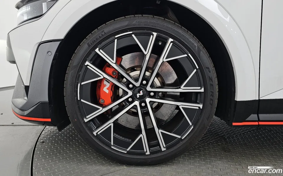 Hyundai Ioniq 5 N 2025 — миниатюра 2