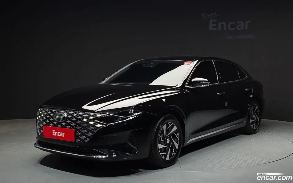 Hyundai Grandeur IG Hybrid 2022 — фото 1, купить с доставкой в Москву