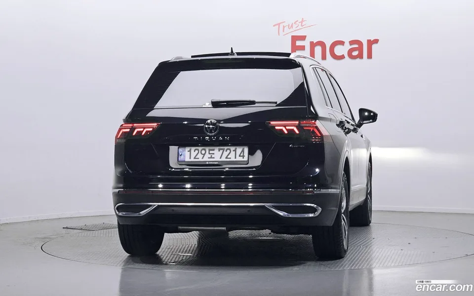 Volkswagen Tiguan 2.0 TDI 4 2022 — миниатюра 4