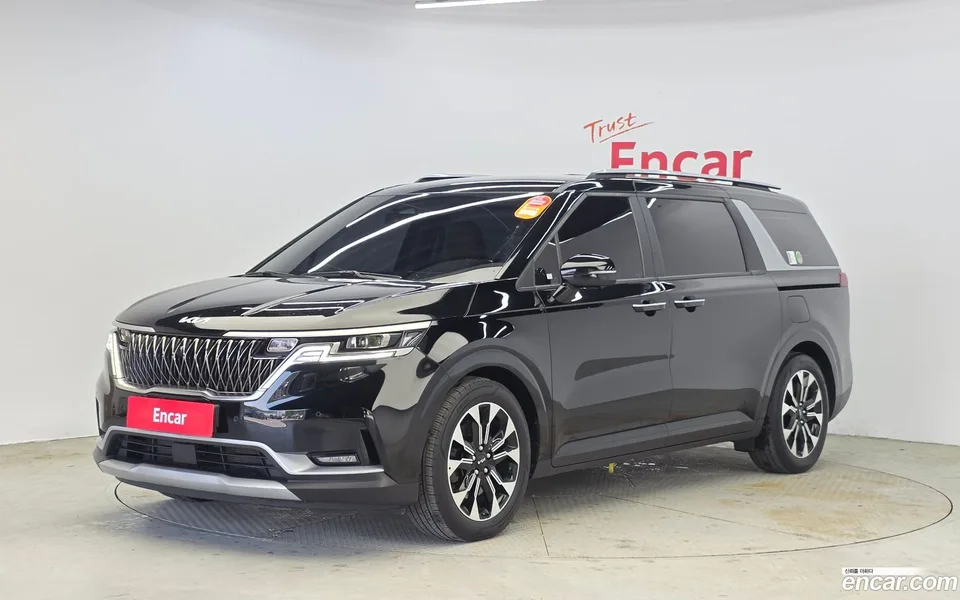 Kia Carnival 9 2022 — фото 1, купить с доставкой в Москву