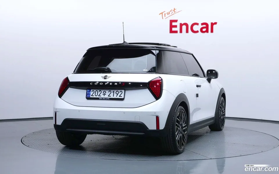MINI Cooper S 2024 — миниатюра 4