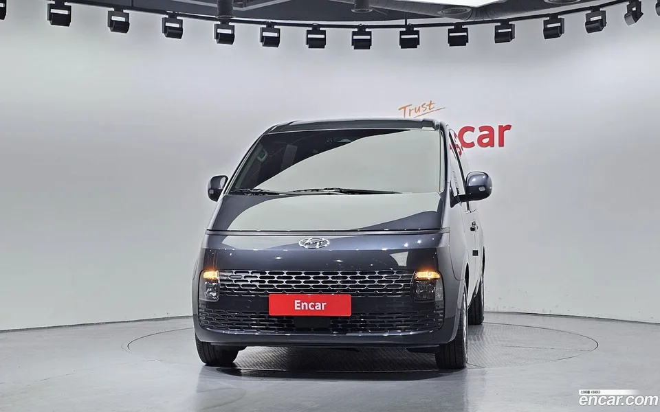 Hyundai Staria 11 2022 — миниатюра 3