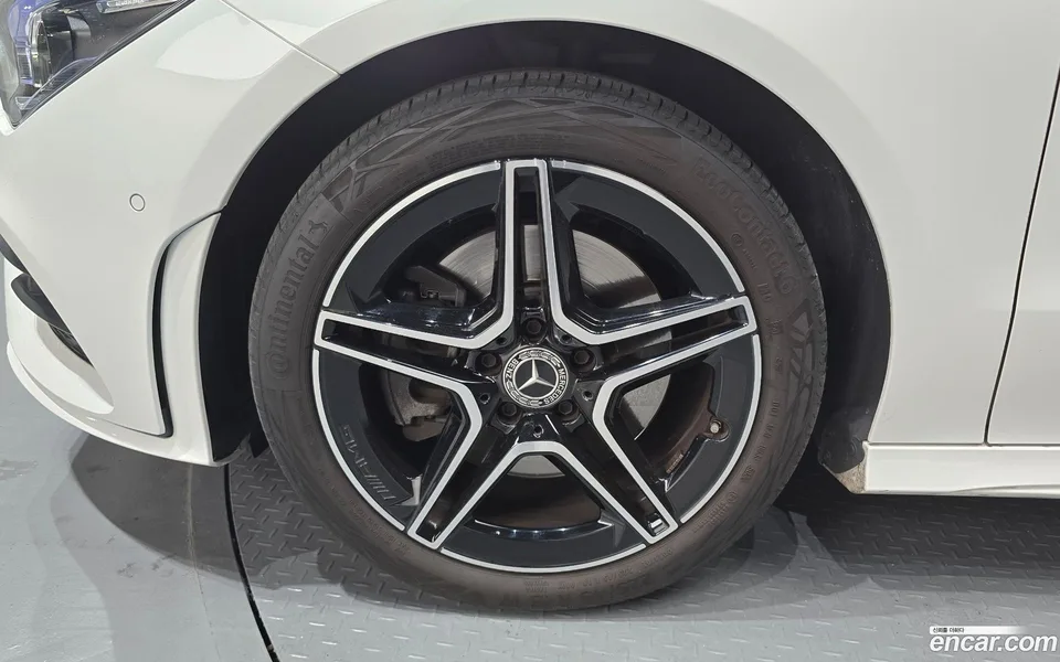 Mercedes-Benz CLA-Class CLA250 4MATIC 2023 — миниатюра 2