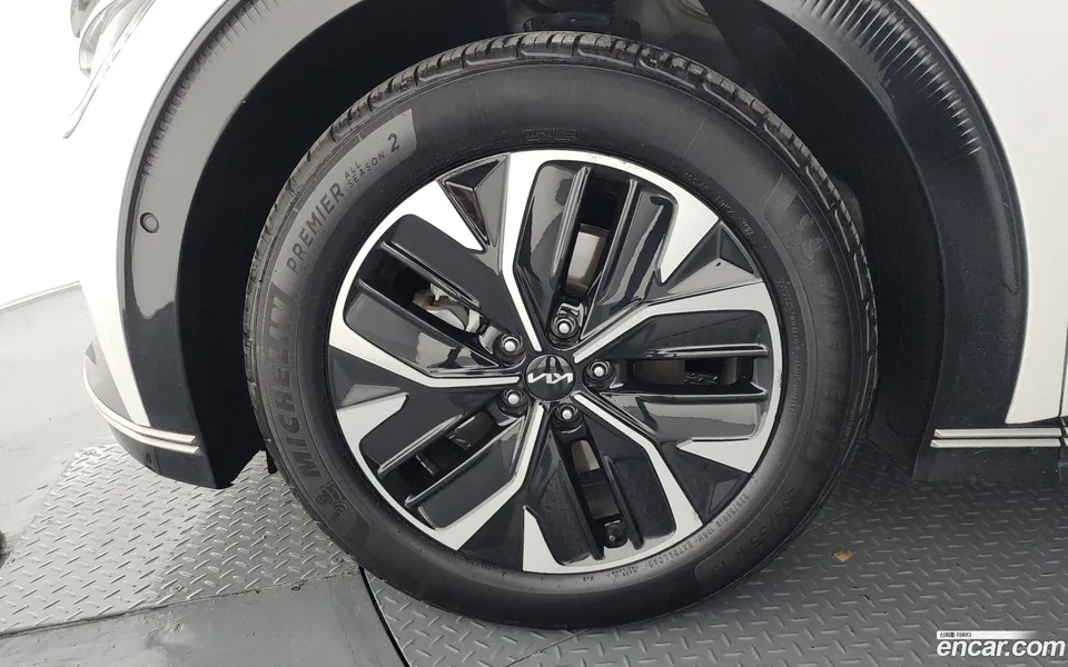 Kia EV6 2024 — миниатюра 5