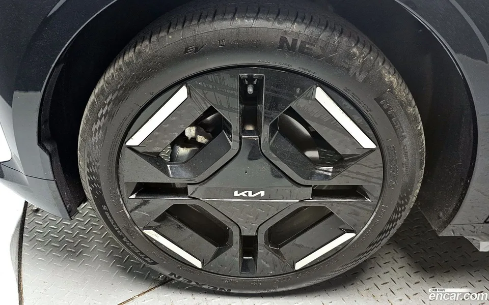 Kia EV3 2WD 2024 — миниатюра 5