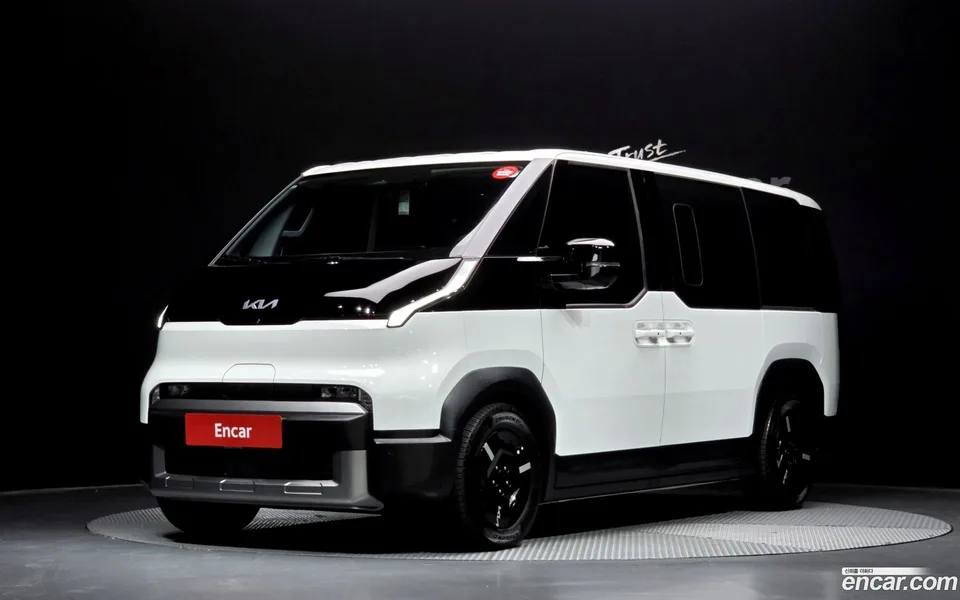 Kia PV5 2025 — фото 1, купить с доставкой в Москву