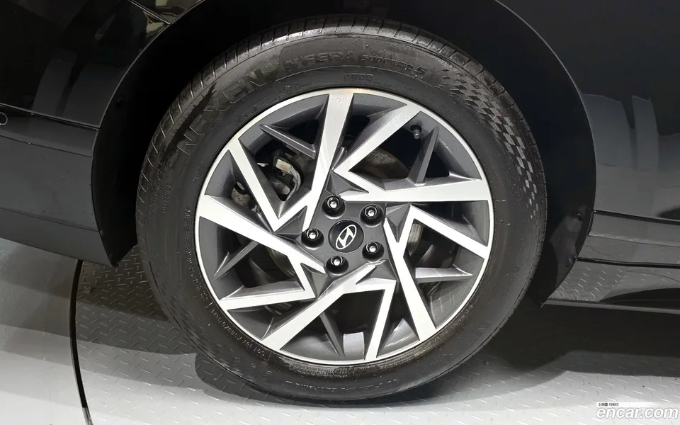 Hyundai Grandeur Hybrid 2024 — миниатюра 2
