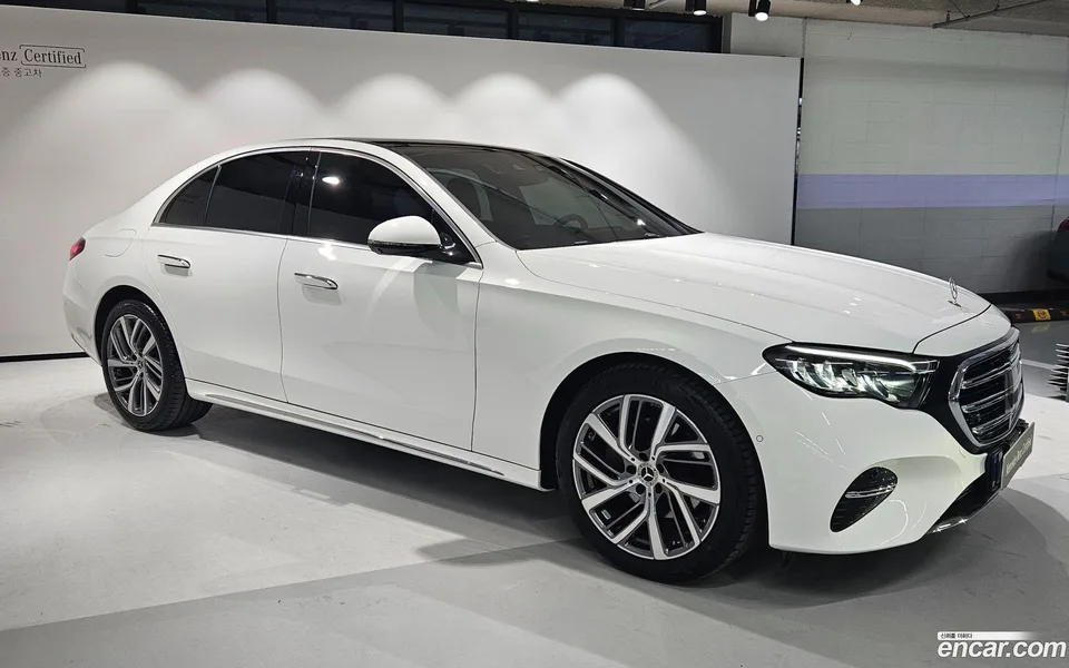 Mercedes-Benz E-Class E220d 4MATIC 2025 — миниатюра 2