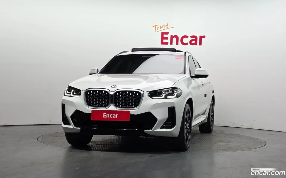 BMW X4 xDrive20i M 2023 — миниатюра 3