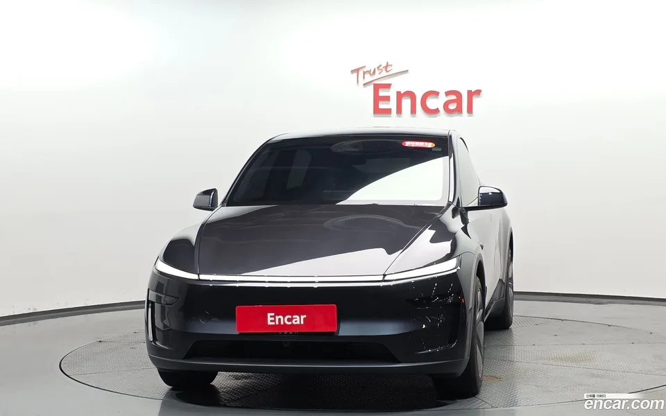 Tesla Model Y RWD 2025 — миниатюра 3
