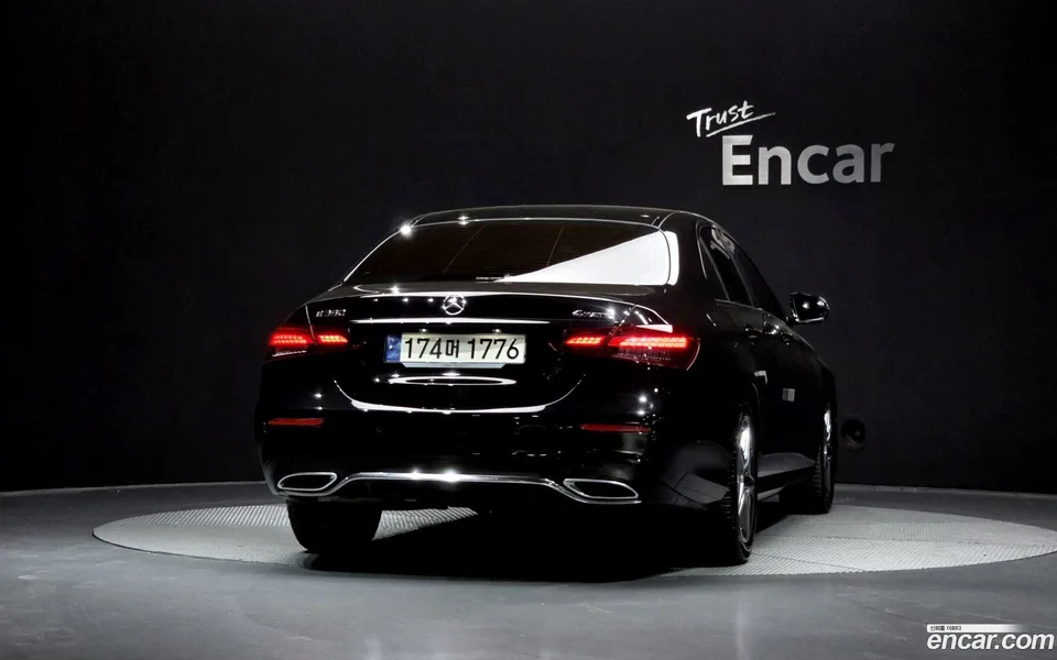 Mercedes-Benz E-Class E250 AMG Line 2023 — миниатюра 4
