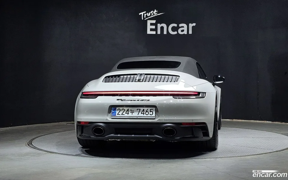Porsche 911 (992) 4 GTS 2023 — миниатюра 4