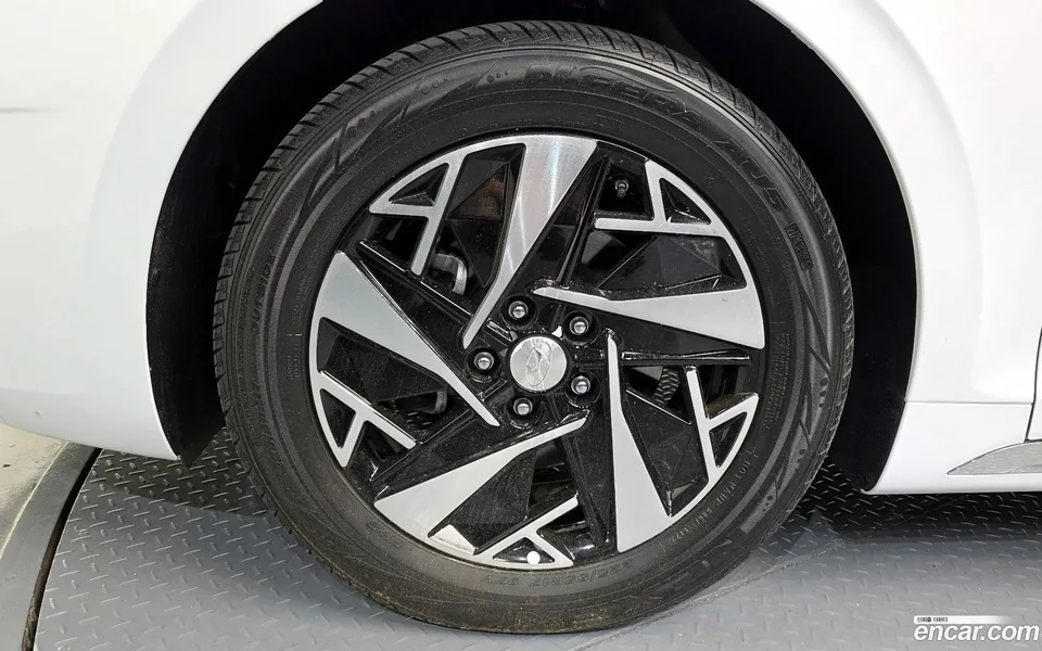 Hyundai Grandeur IG Hybrid 2022 — миниатюра 2