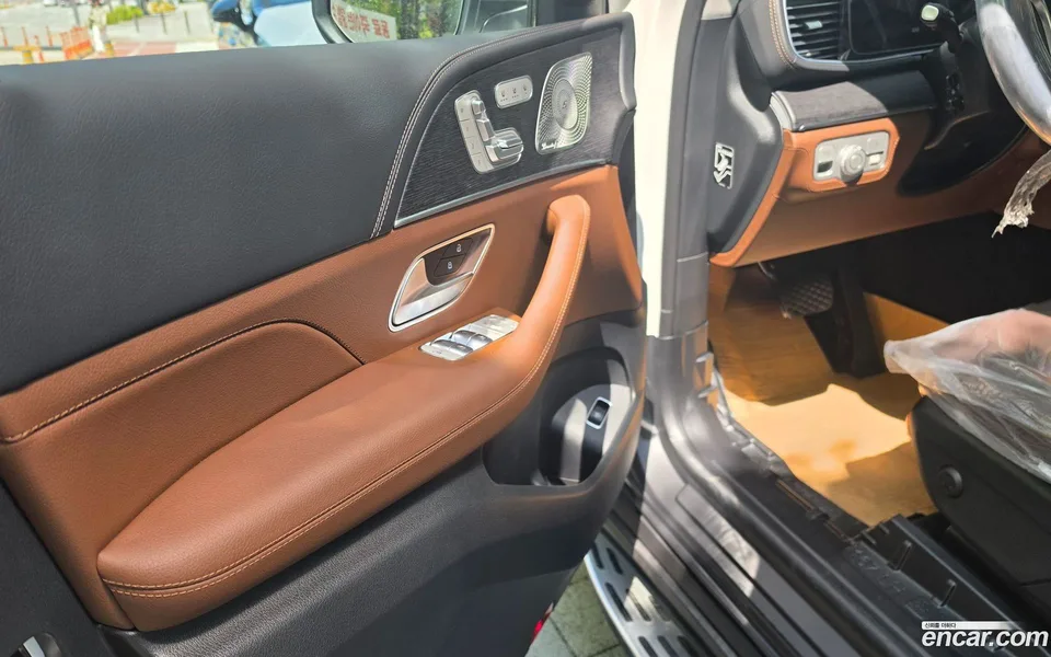 Mercedes-Benz GLE-Class GLE300d 4MATIC 2026 — миниатюра 2
