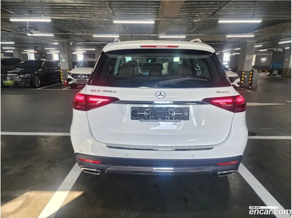 Mercedes-Benz GLE-Class GLE300d 4MATIC 2026 — миниатюра 3