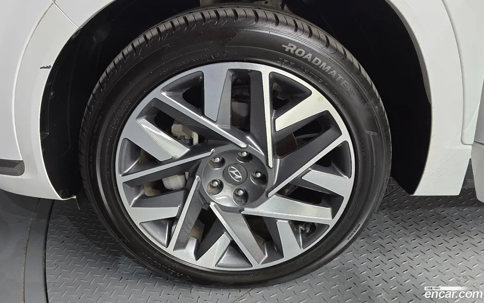 Hyundai SantaFe 2.2 2WD 2022 — миниатюра 2
