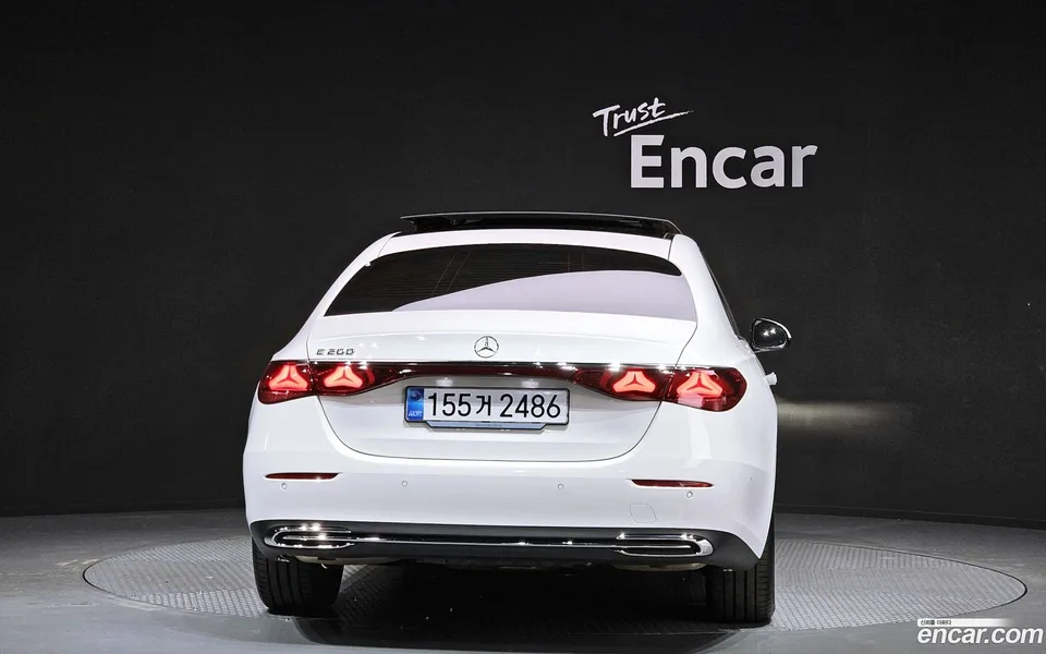 Mercedes-Benz E-Class E200 2025 — миниатюра 4