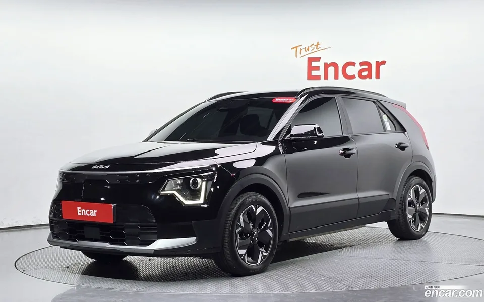 Kia Niro EV 2023 — фото 1, купить с доставкой в Москву