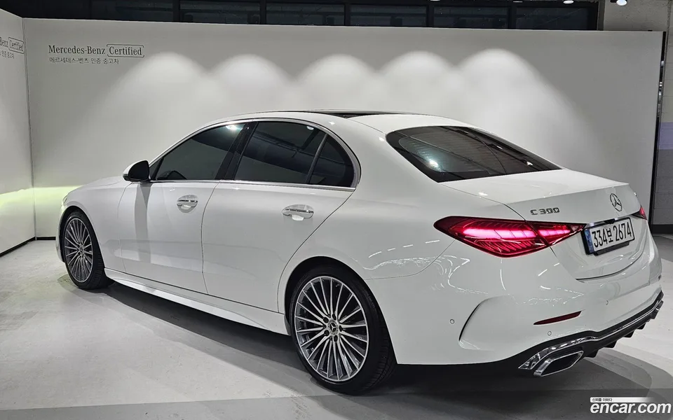 Mercedes-Benz C-Class C300 4MATIC AMG Line 2023 — миниатюра 3