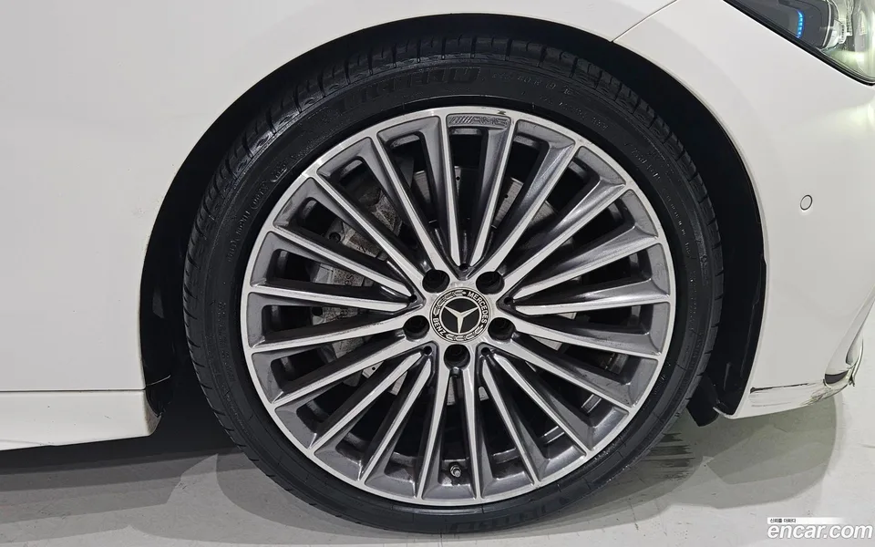 Mercedes-Benz C-Class C300 4MATIC AMG Line 2023 — миниатюра 5