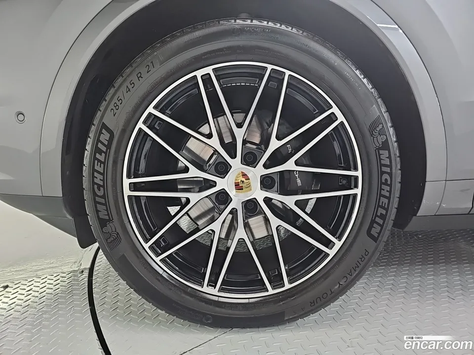 Porsche Cayenne 3.0 2024 — миниатюра 5