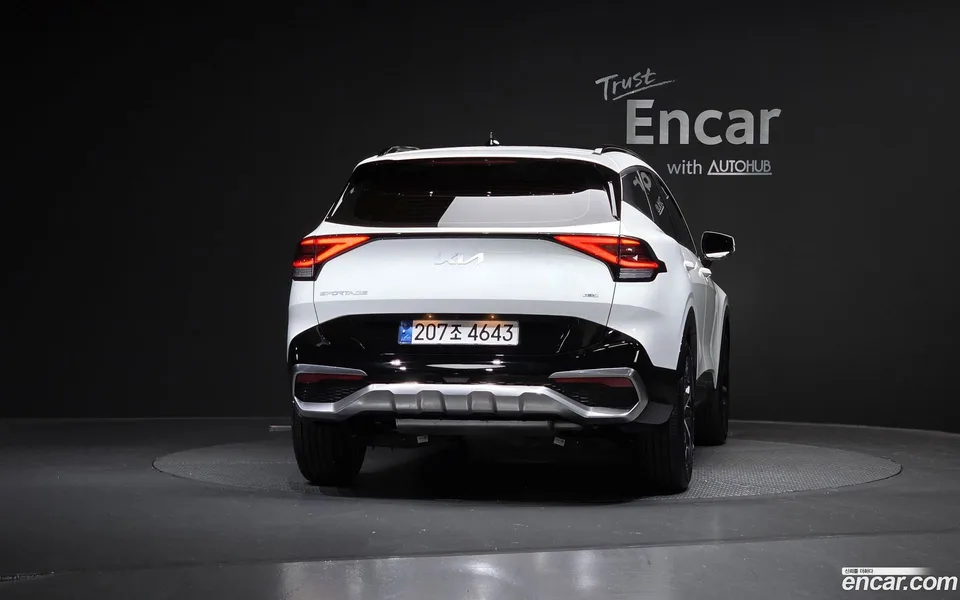 Kia Sportage Hybrid 2WD 2023 — миниатюра 4