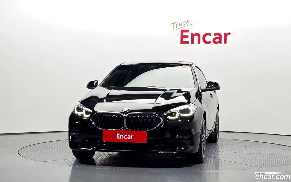 BMW 2 Series Gran Coupe 220i 2024 — миниатюра 3