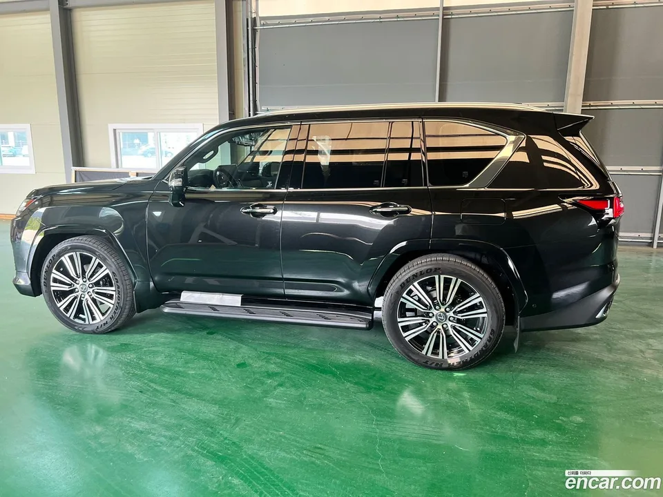 Lexus LX 700h 2025 — миниатюра 3