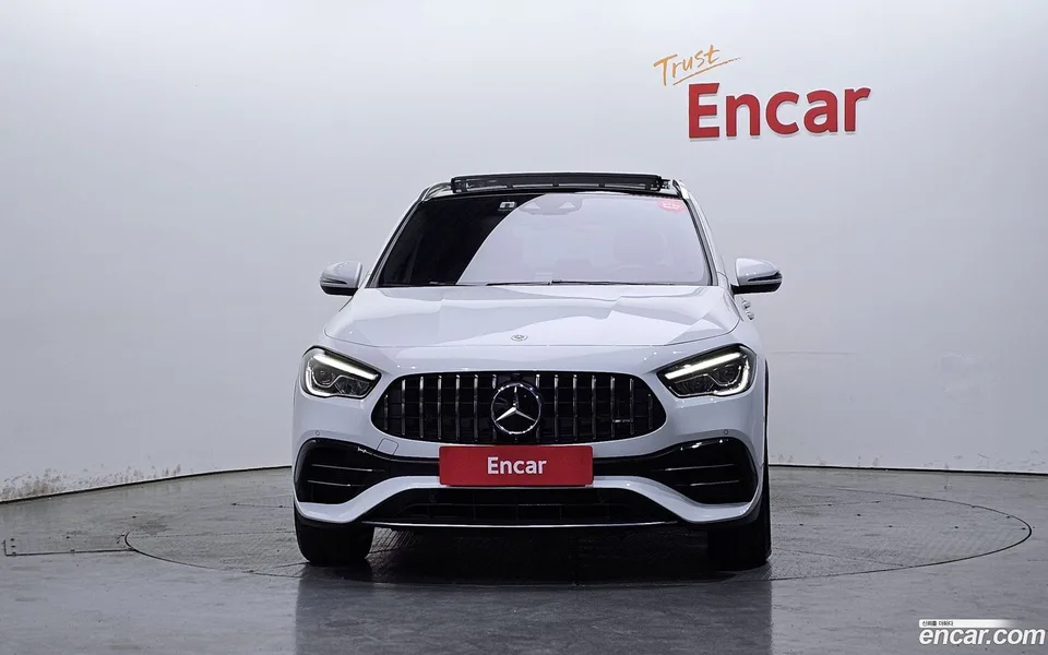 Mercedes-Benz GLA-Class GLA45 AMG 4MATIC+ 2022 — миниатюра 3