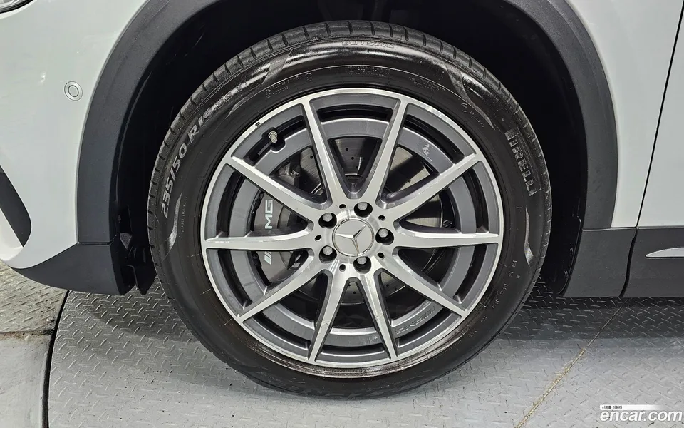 Mercedes-Benz GLA-Class GLA45 AMG 4MATIC+ 2022 — миниатюра 5